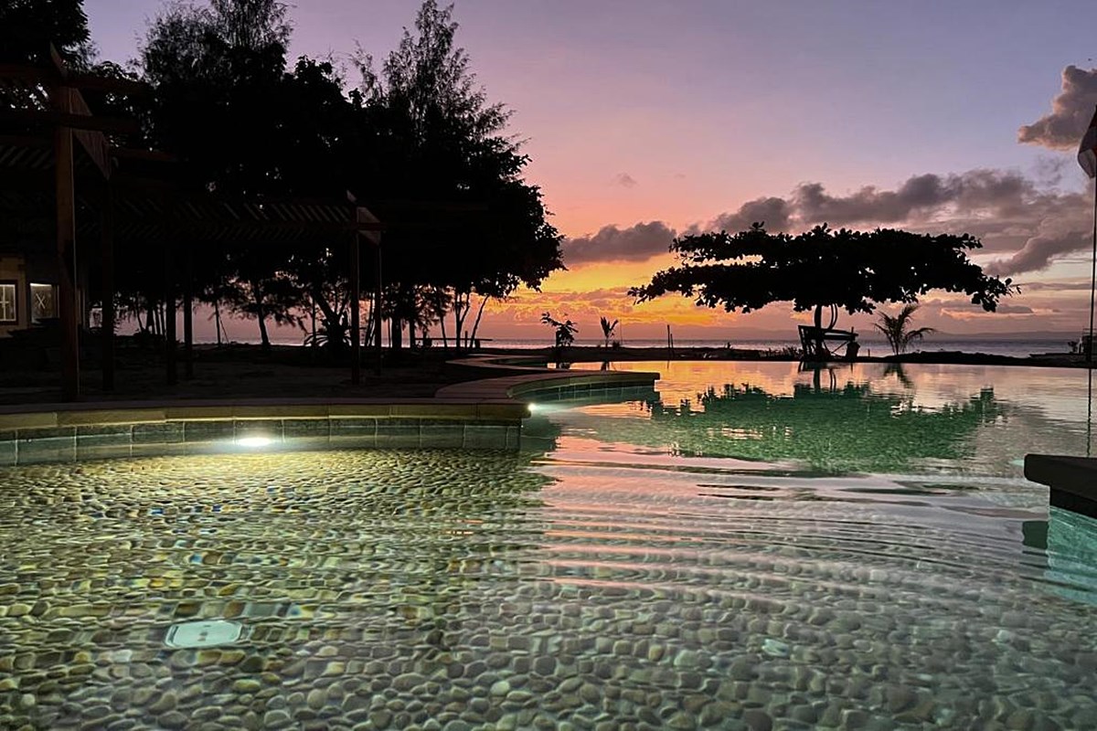 moluccas island | LAT.40