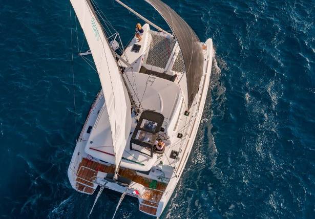 Private Charter Lagoon 40 en Polinesia Francesa