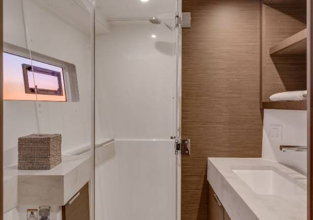 Private Charter Lagoon 40 en Polinesia Francesa