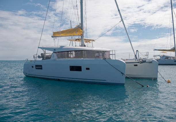 Private Charter Lagoon 42 en Polinesia Francesa