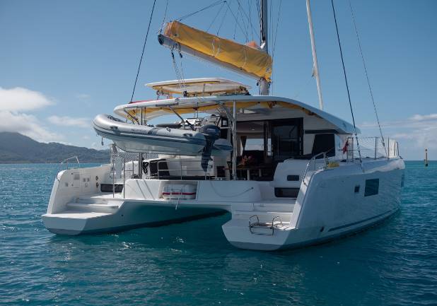 Private Charter Lagoon 42 en Polinesia Francesa