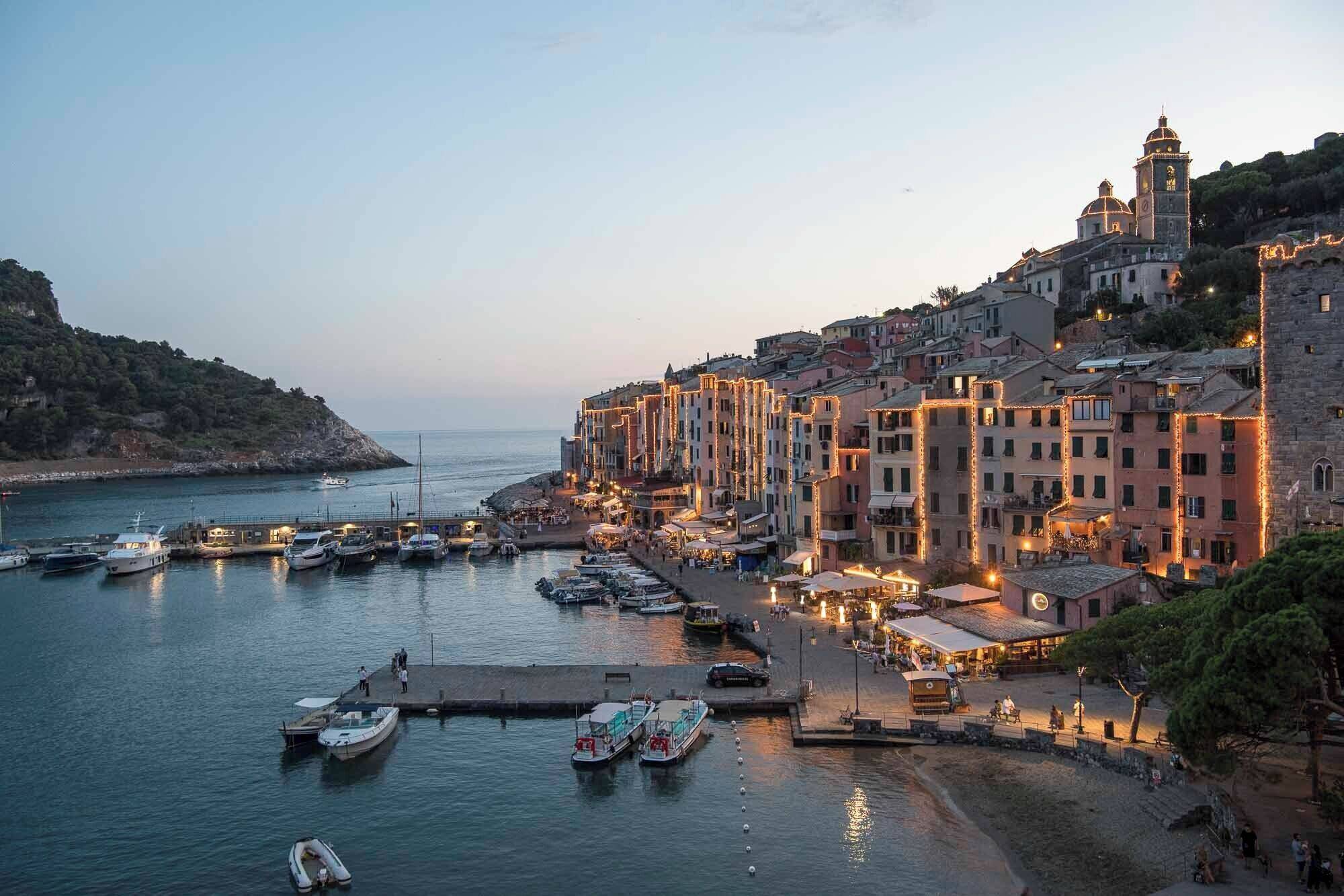 Grand Hotel Portovenere en su destino