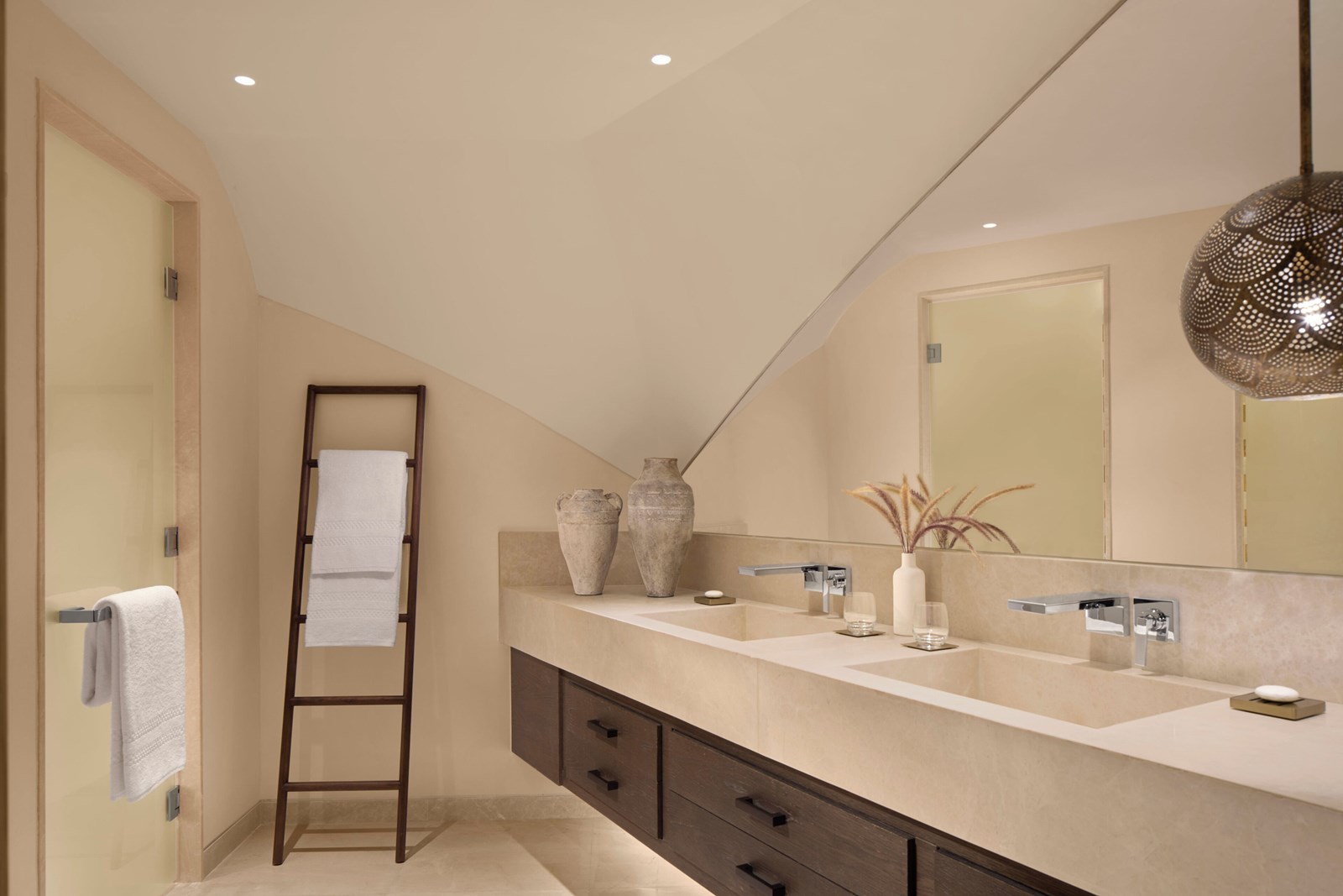 Nujumba, a Ritz Carlton Reserve en mar rojo