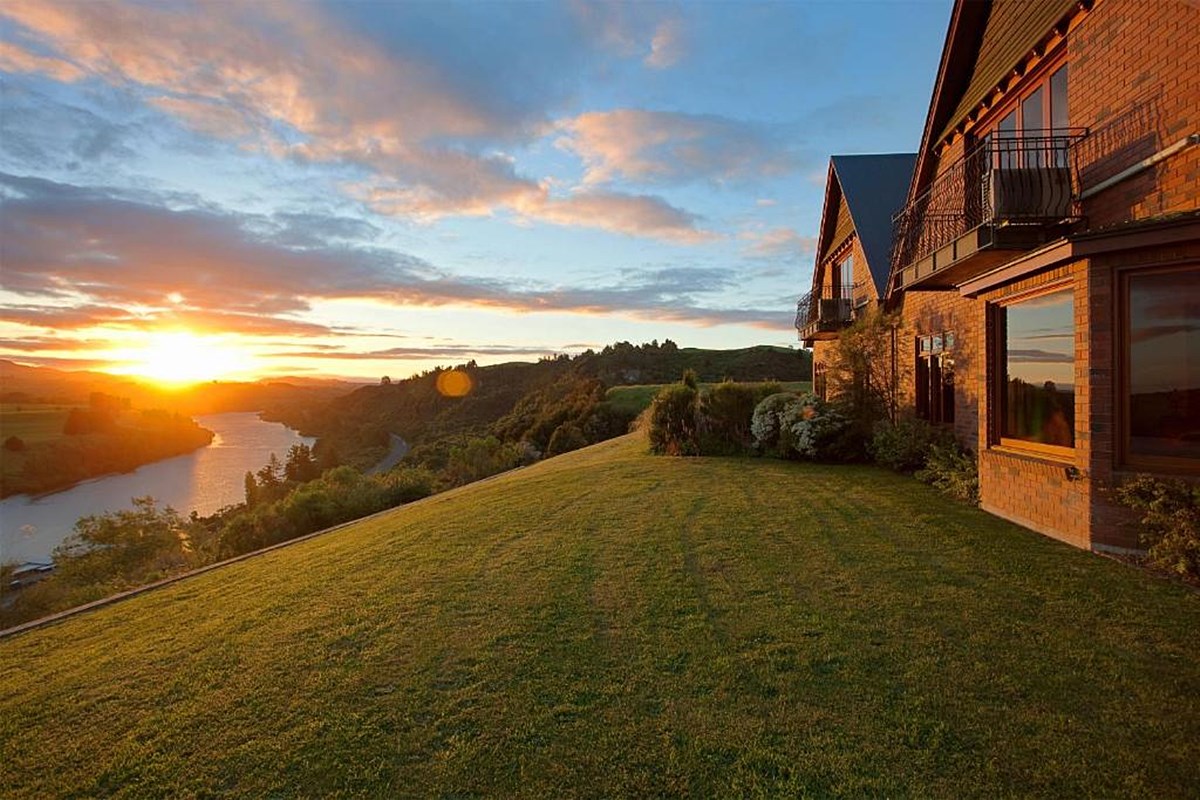  Lake Karapiro Lodge | LAT.40
