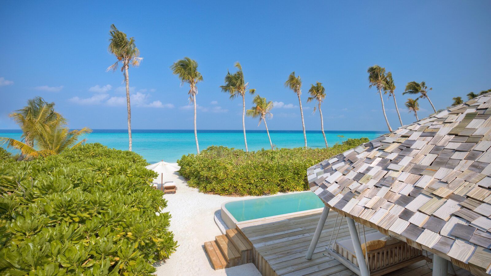 Soneva Secret (Beach Villa) y Dubai (Four Seasons Dubai) diseñado por LAT.40