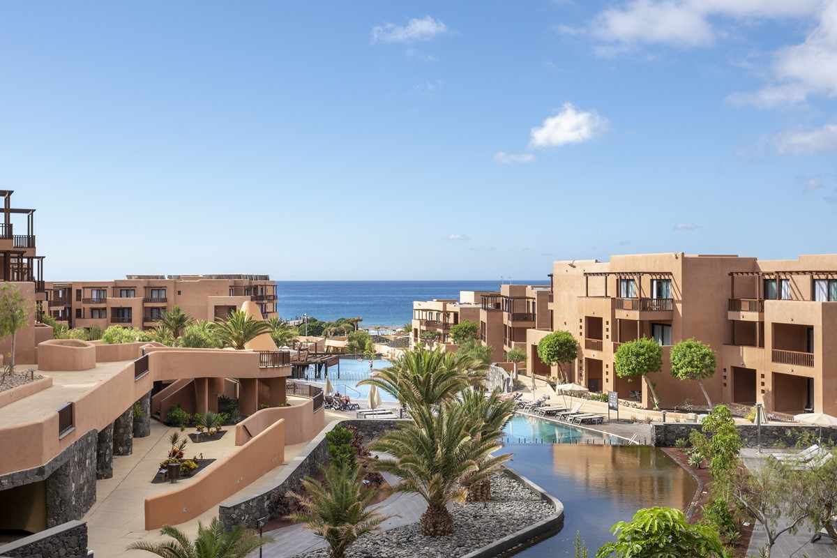 Luna De Miel Tenerife diseñado por LAT.40