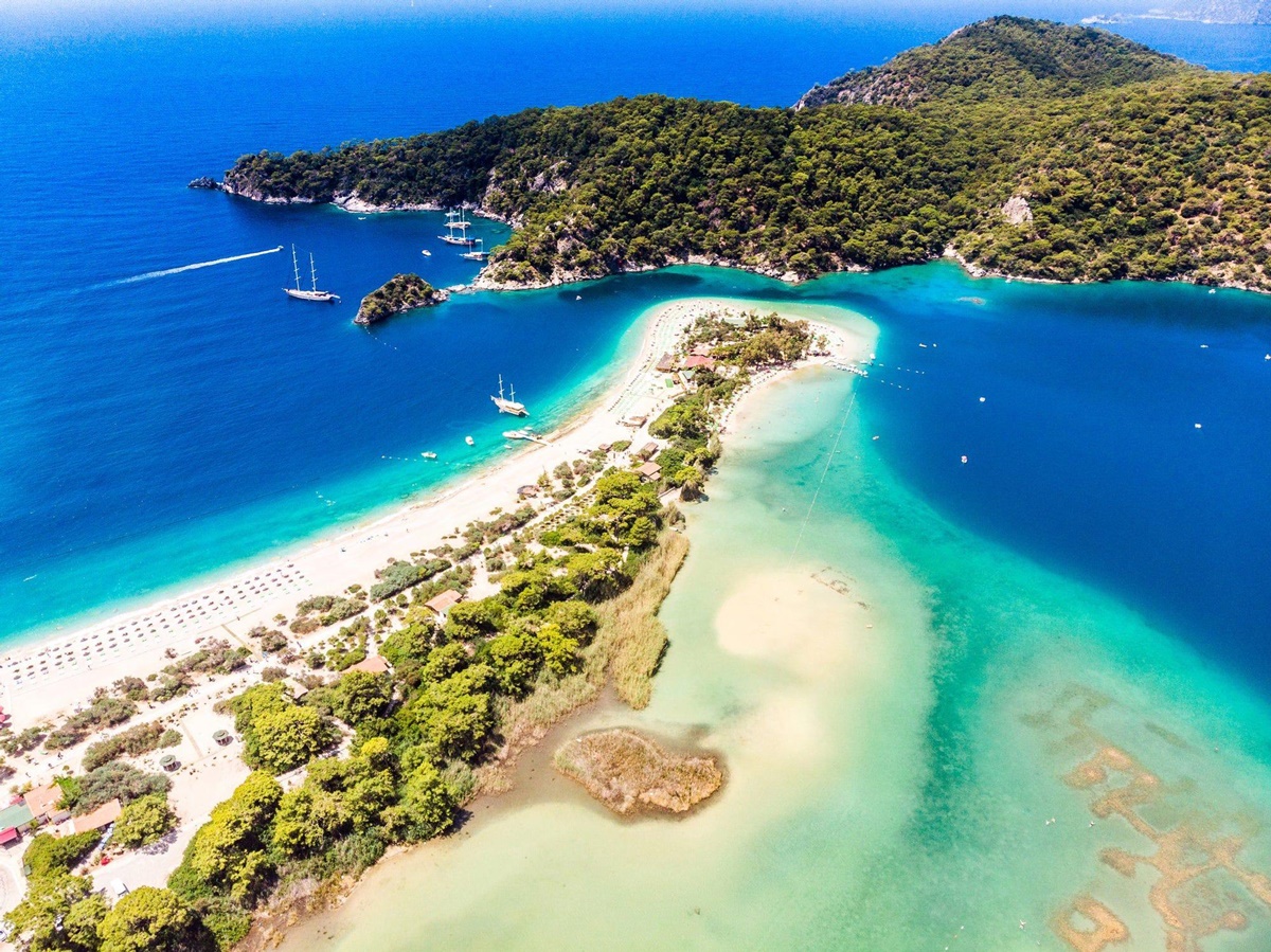 Goleta Prenses Esila en Turkey
