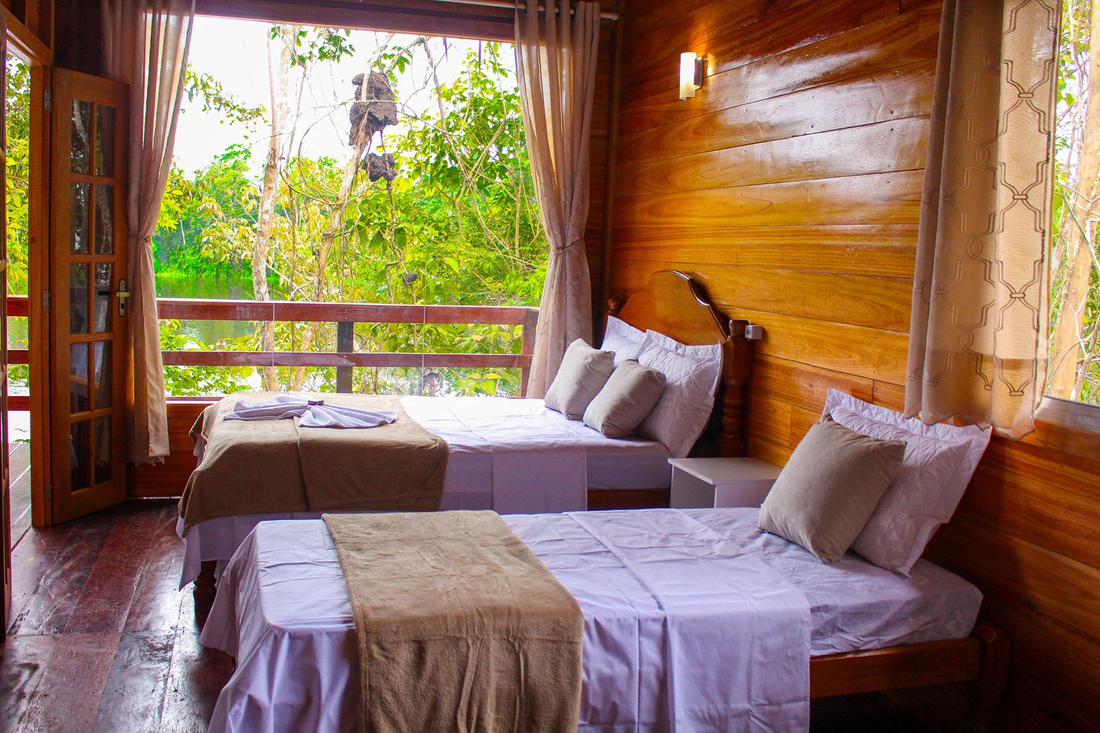 Dolphin Lodge en Amazonas