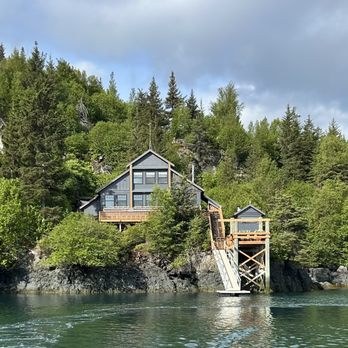 Bear Cove Retreat | LAT.40