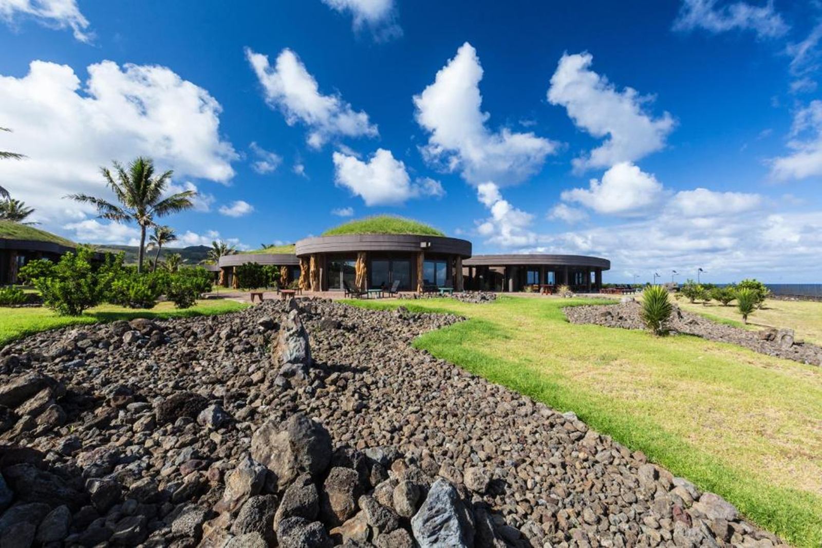 Nayara Hangaroa | LAT.40