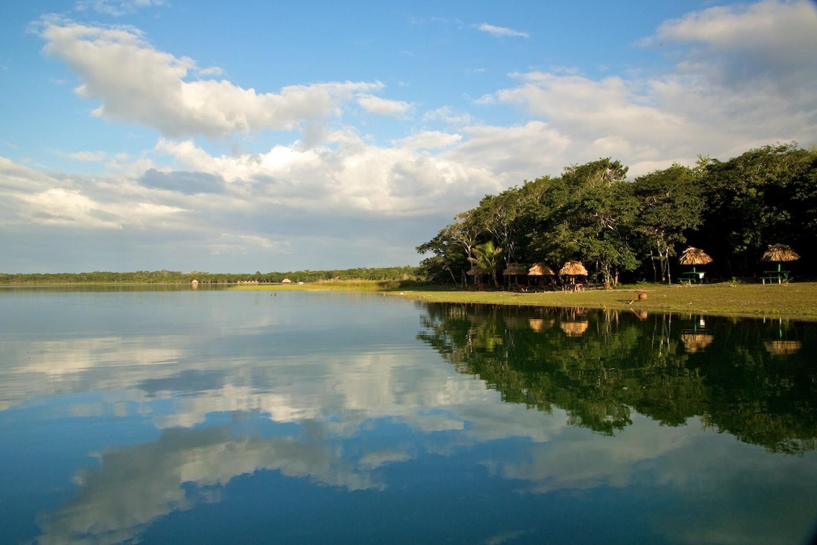Lago Petén Itzá | LAT.40