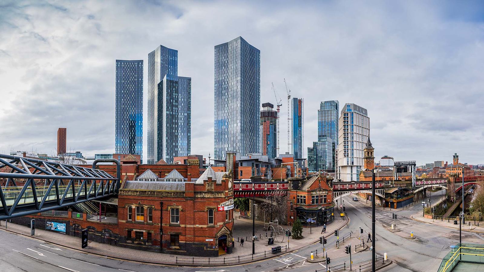 Manchester | LAT.40