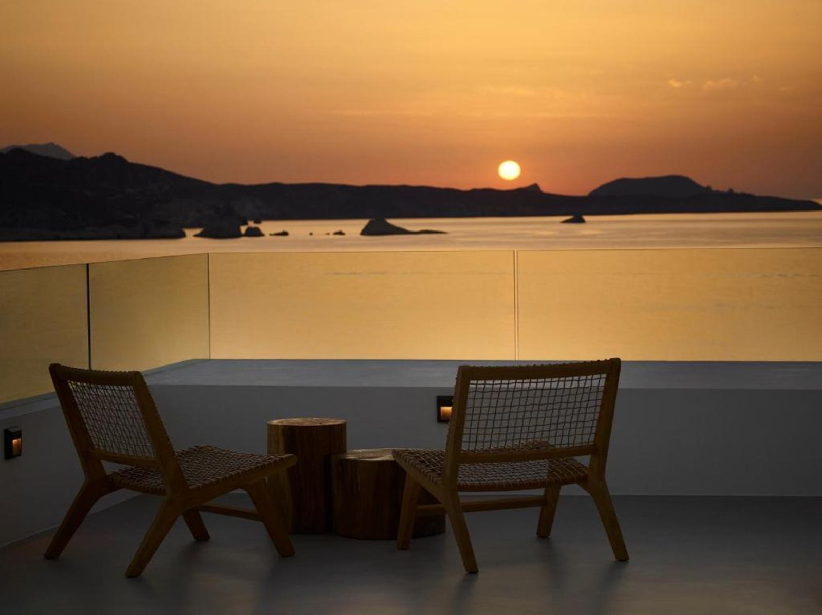 Domes White Coast Milos en Milos