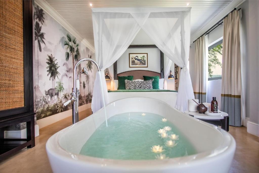 Royal Livingstone Victoria Falls Zambia Hotel by Anantara en Livingstone