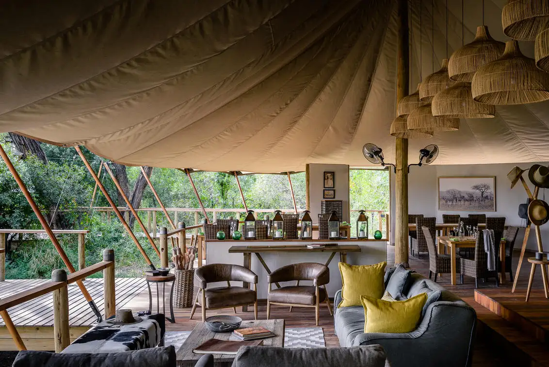 Stanleys camp 02