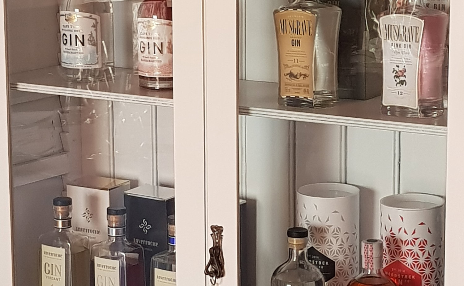 Gin bar1e8f32a9