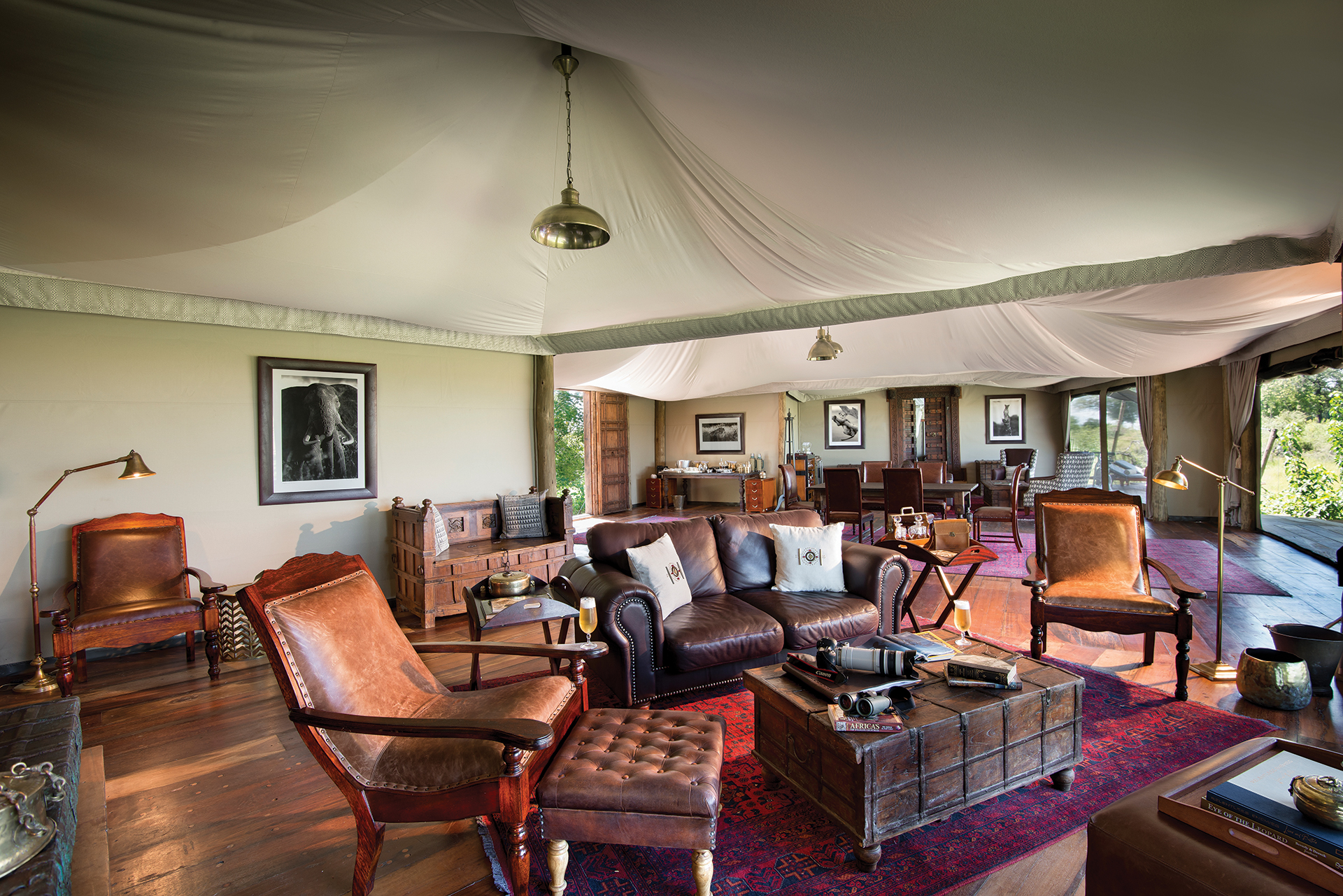 Great plains duba plains suite lounge and dining area