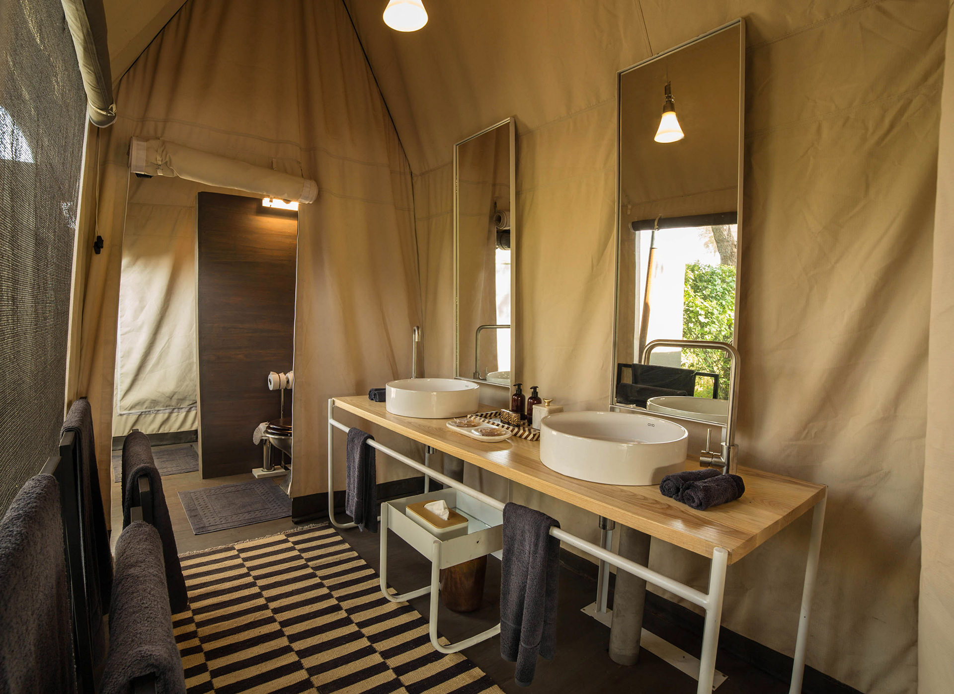 Machaba botswana okavango delta gomoti plains rooms bath