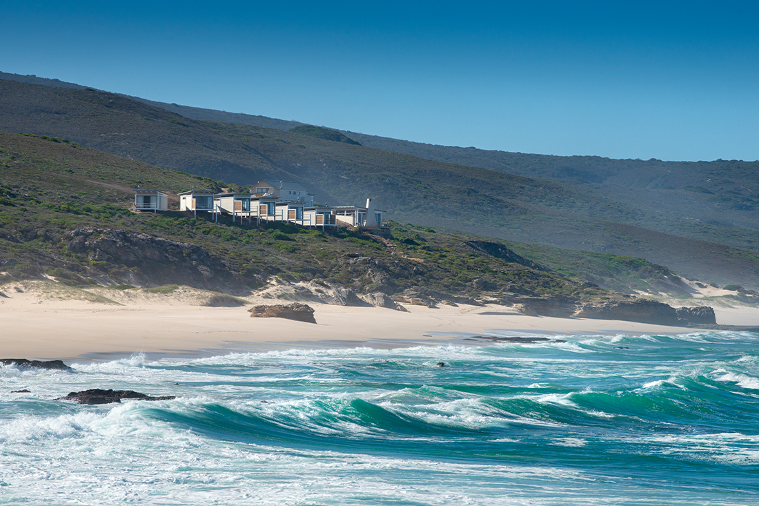 1100x733 0009 01 lekkerwater beach lodge
