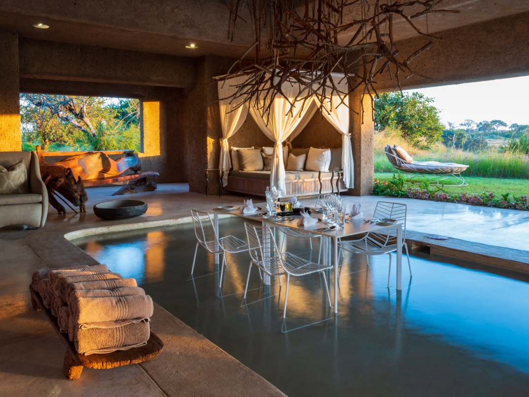 Oganic design earth lodge
