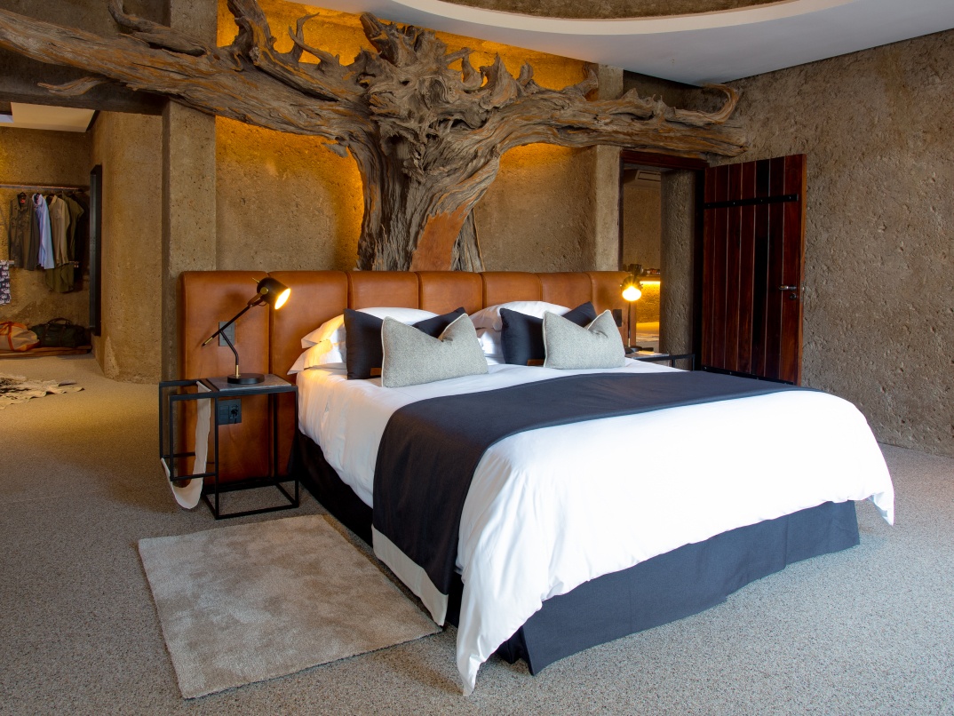 Amber villa main bedroom 2