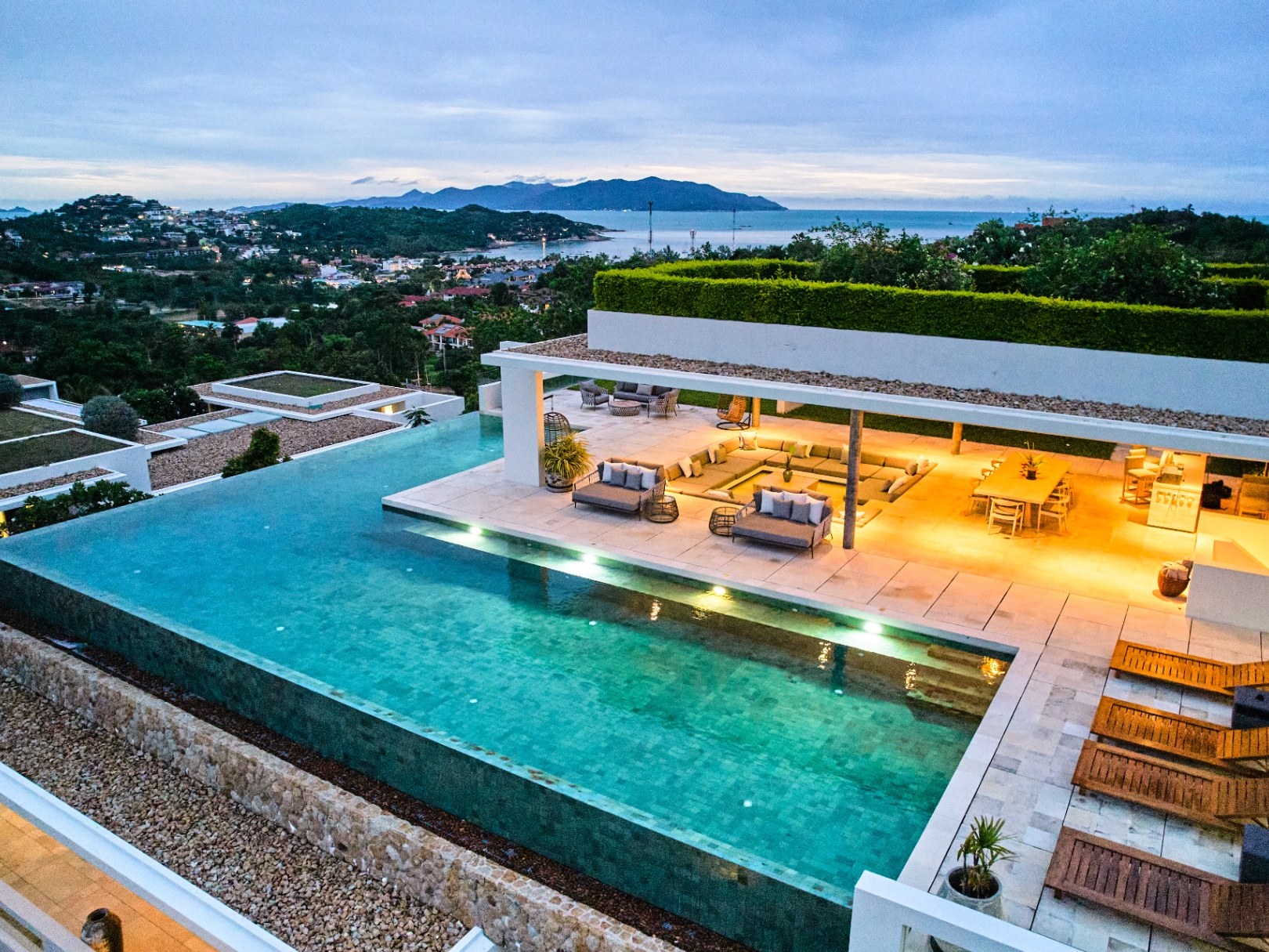 Samujana pool 4x3