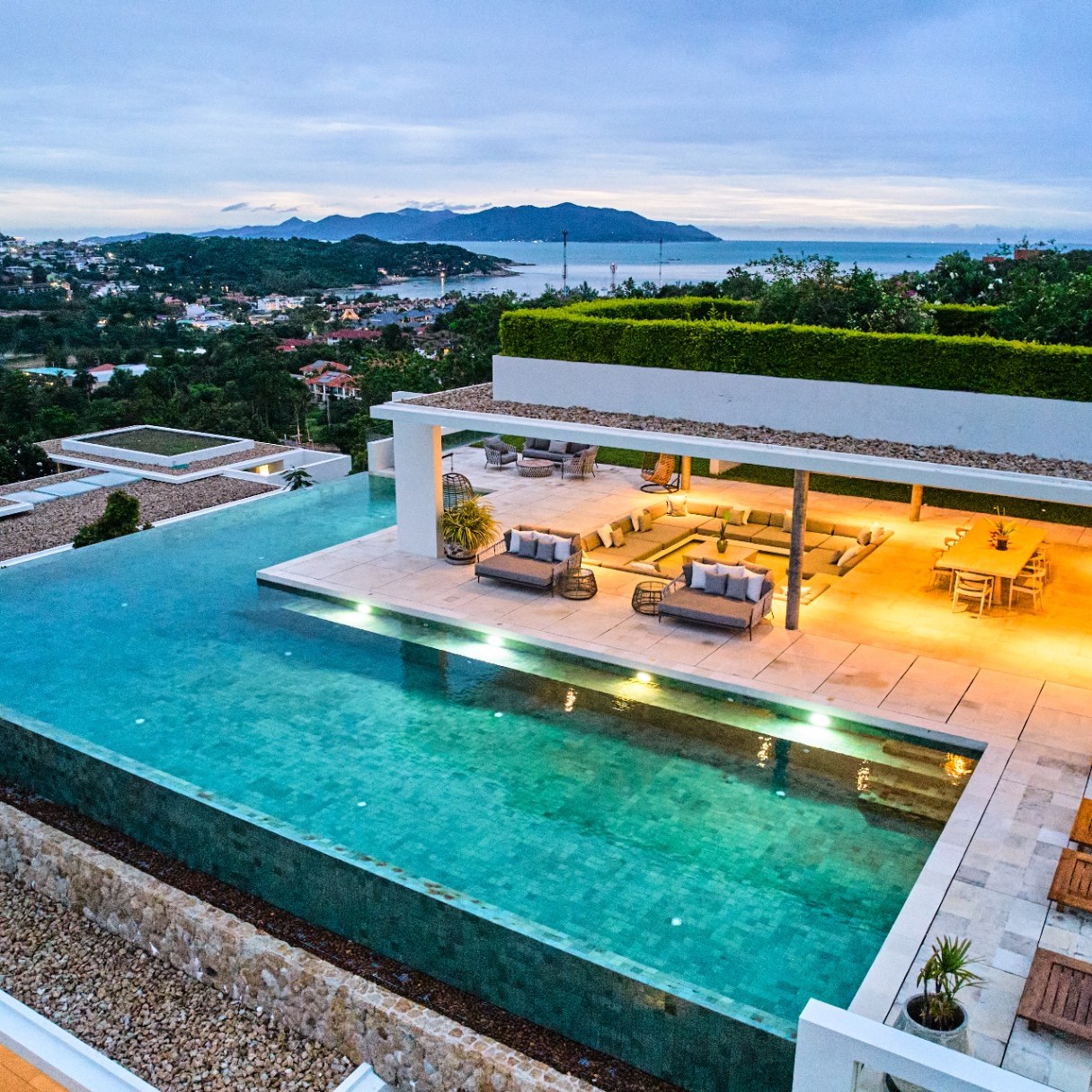 Samujana pool 1x1