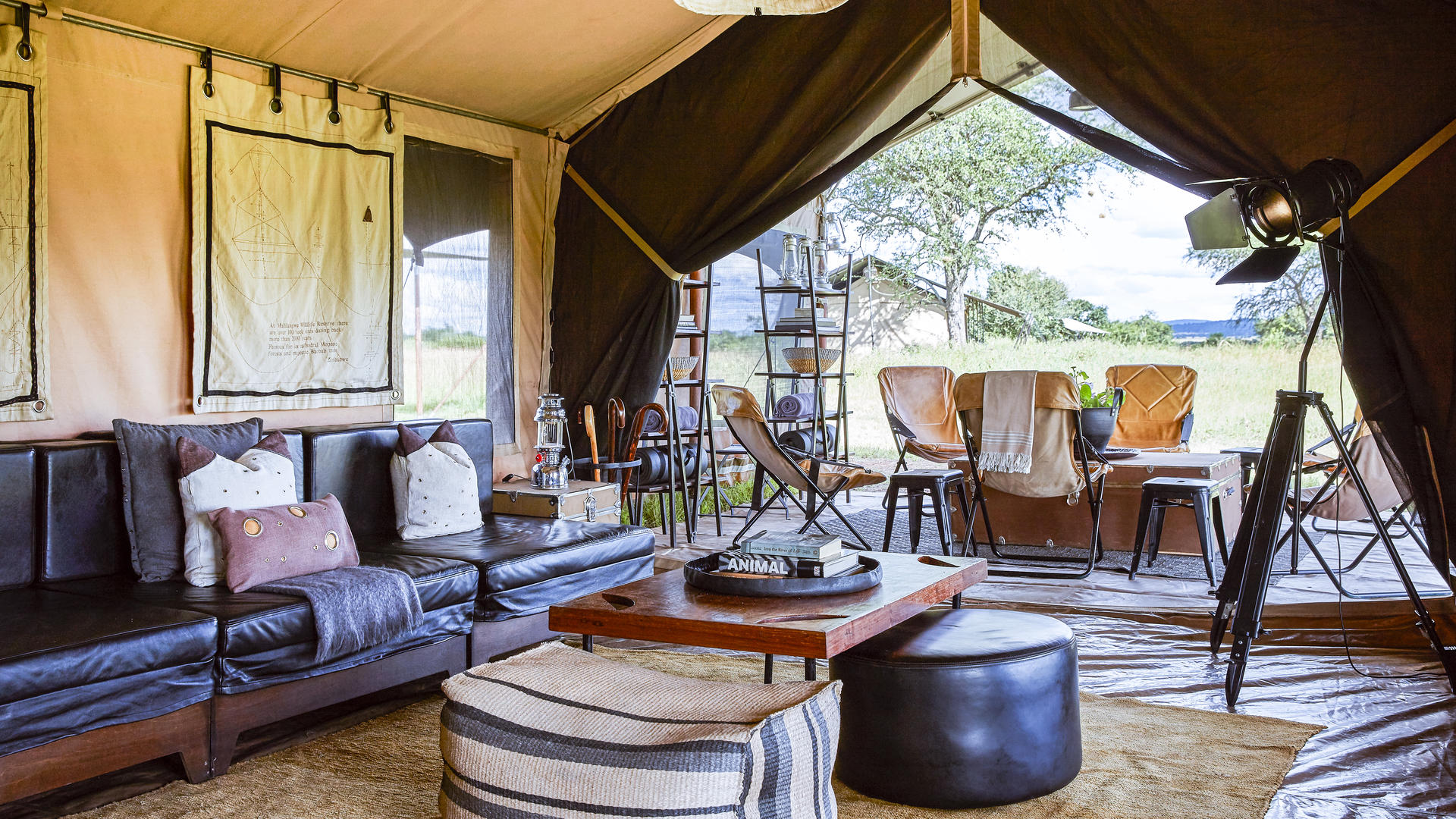 Explore lounge micky hoyle