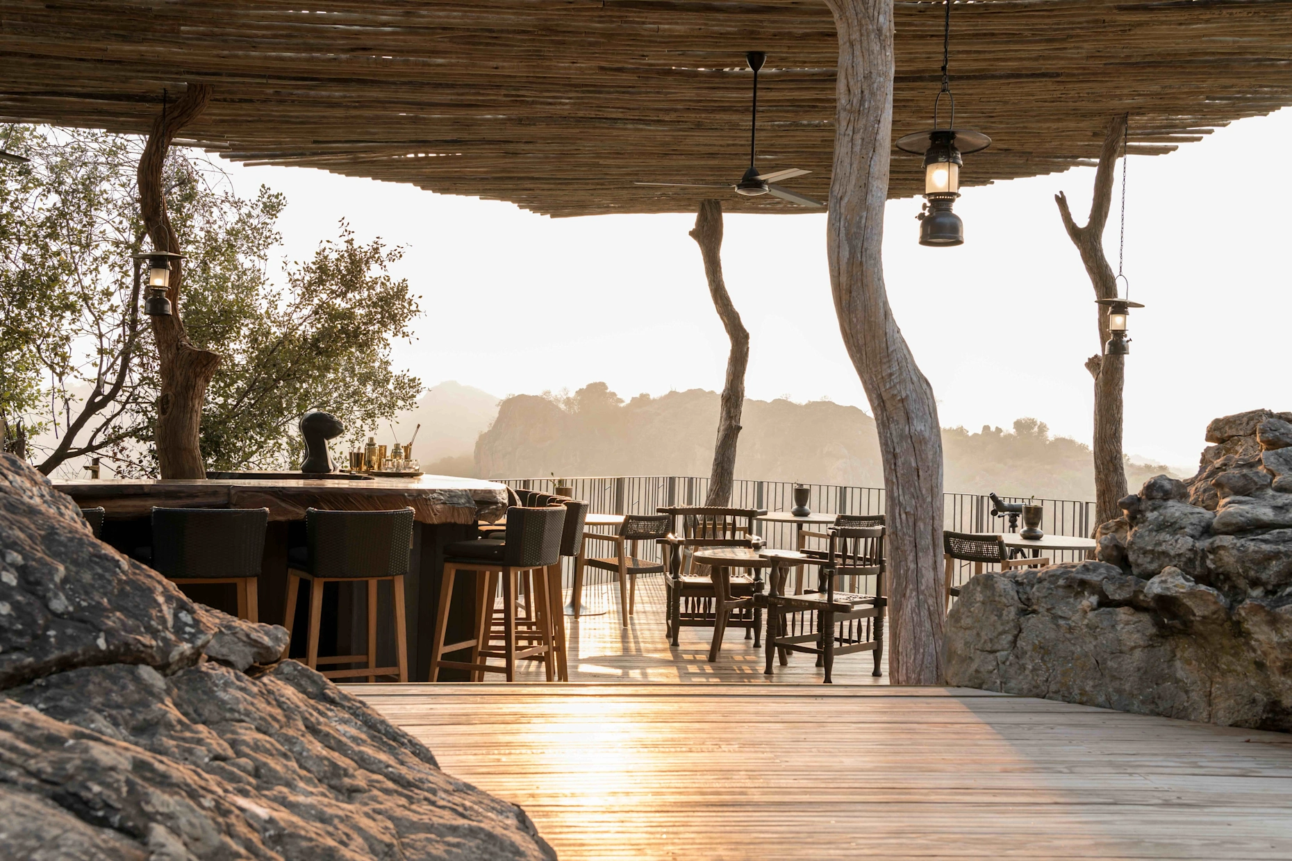 Sp lodge pamushana lodge bar deli ross couper 2