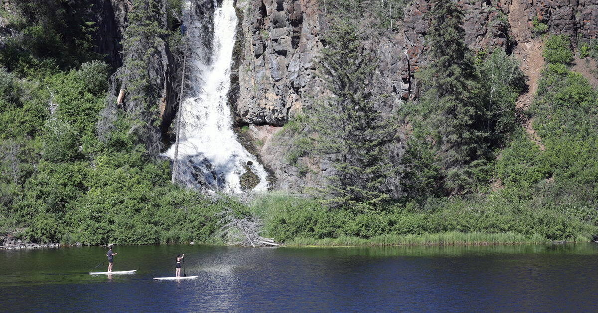 Crater lake paddleboarding