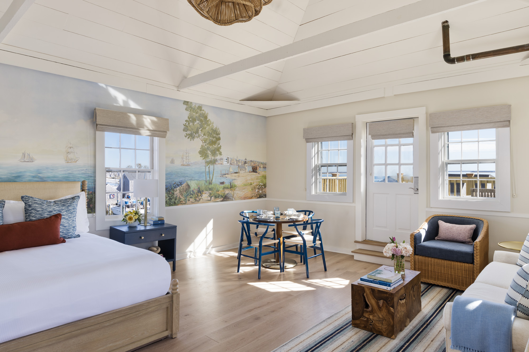 The Cottages at Nantucket Boat Basin | LAT.40