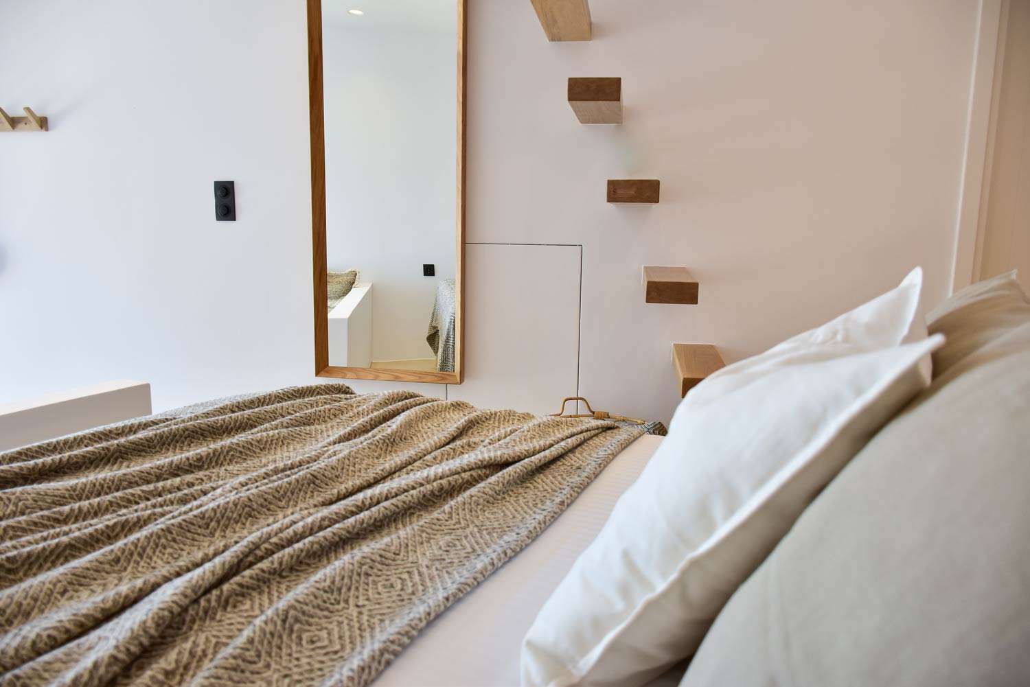 Lower beach house 12