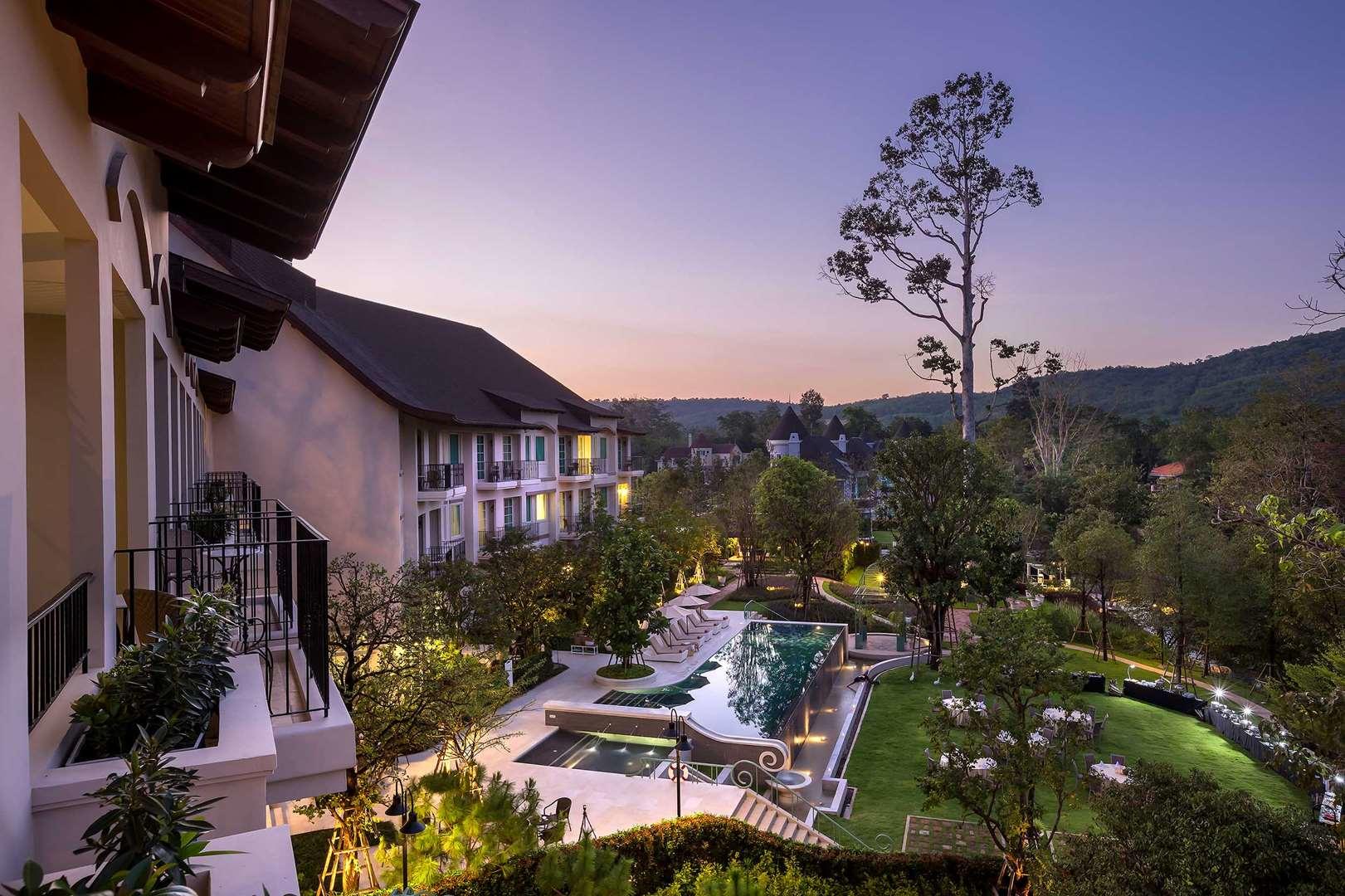 U Khao Yai | LAT.40