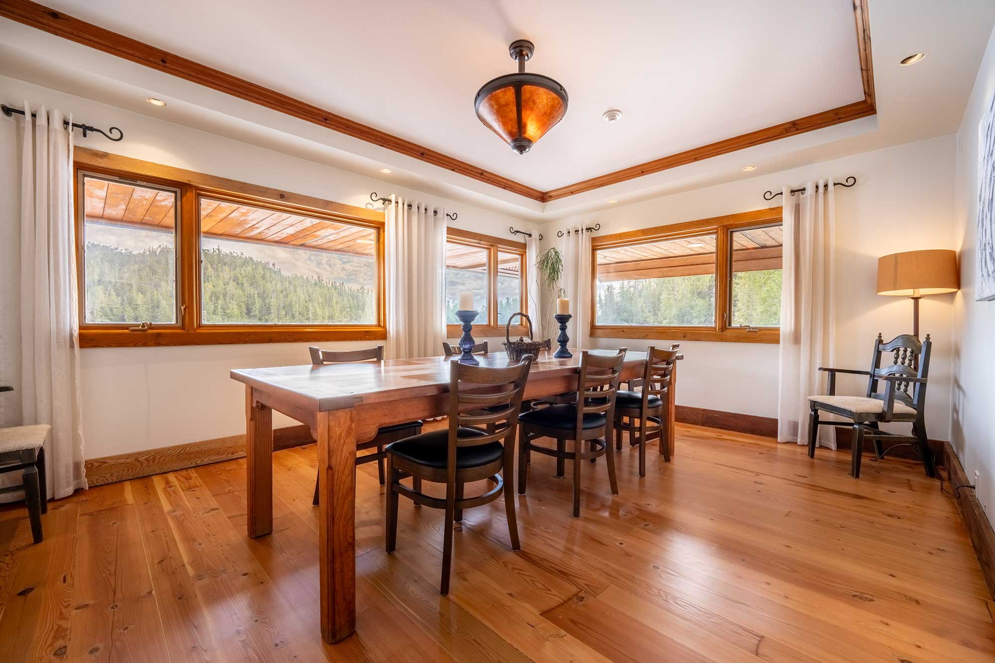 Tofino wilderness resort of 40