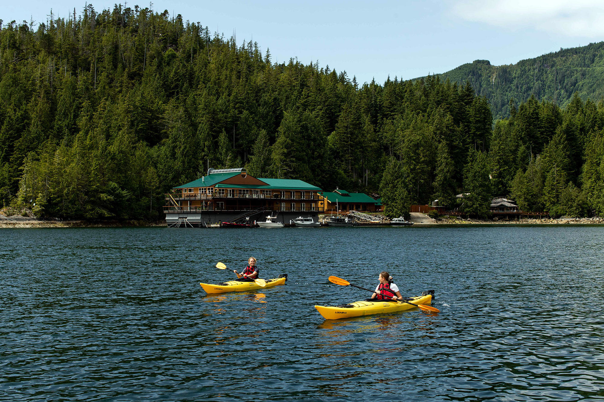 Tofinowildernessresort kayaking 17