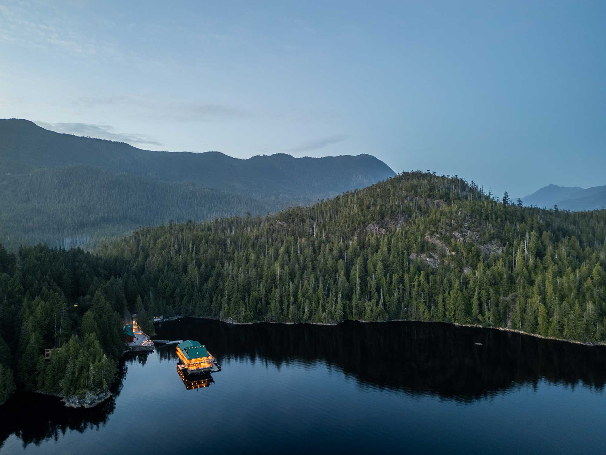 Tofino wilderness resort of 40