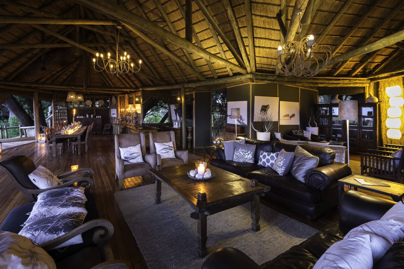 Kwetsani main lounge dining area