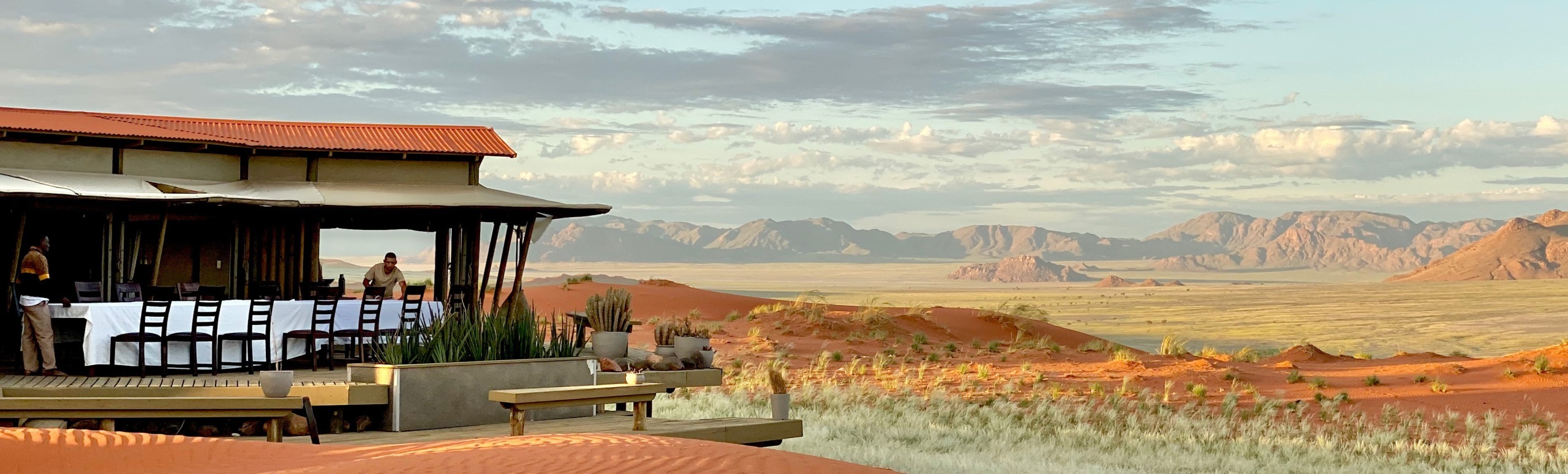 X desert lodge dining setup