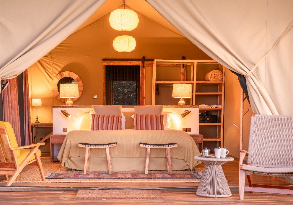 Family tent sunrise 5
