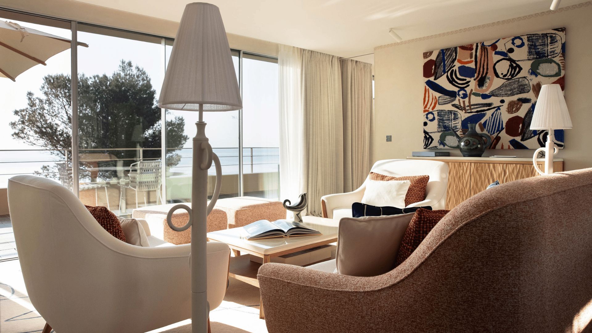 Suite mediterranee living room interior