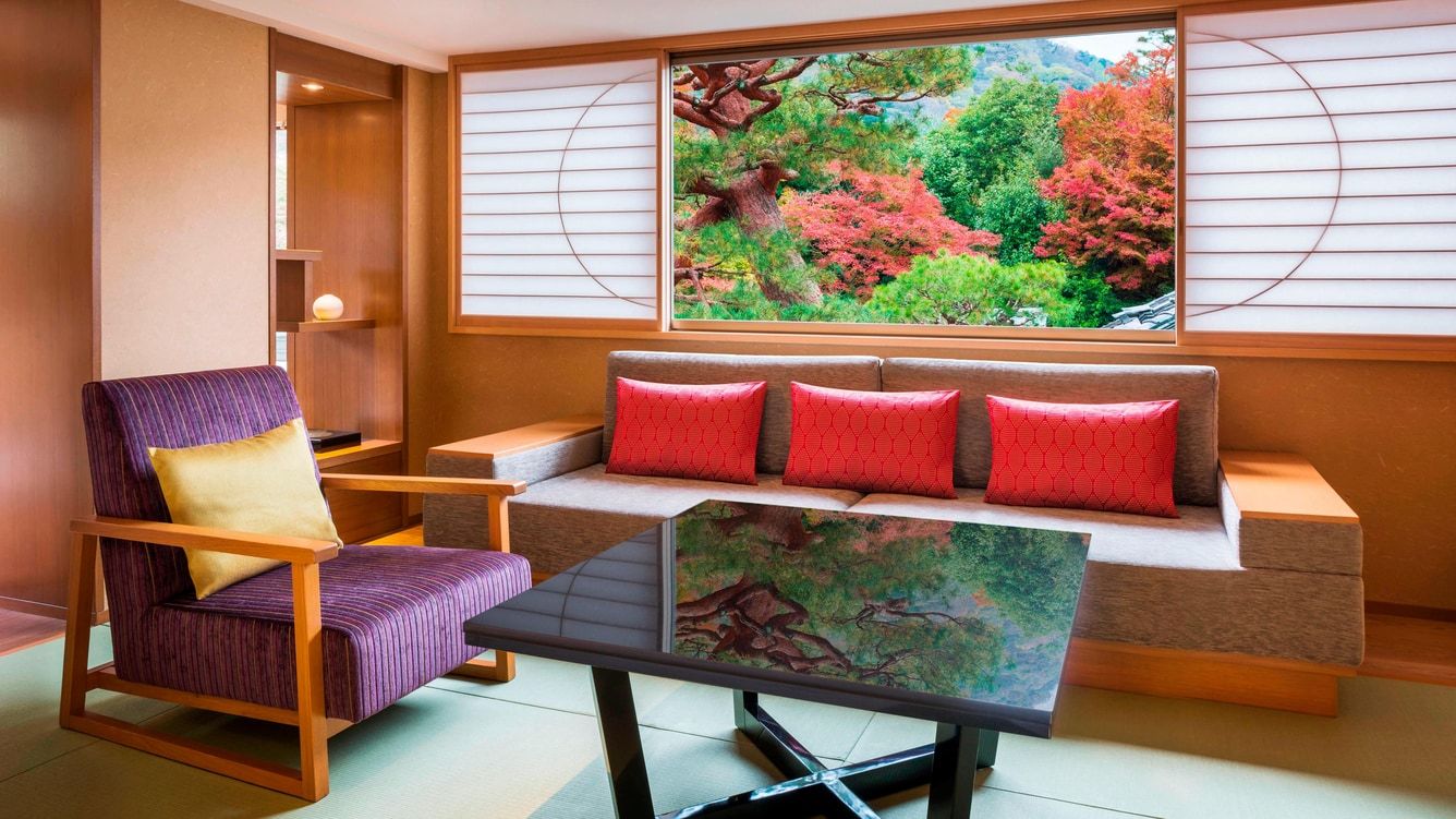 Ukylc akatokitsuyu living hor wide