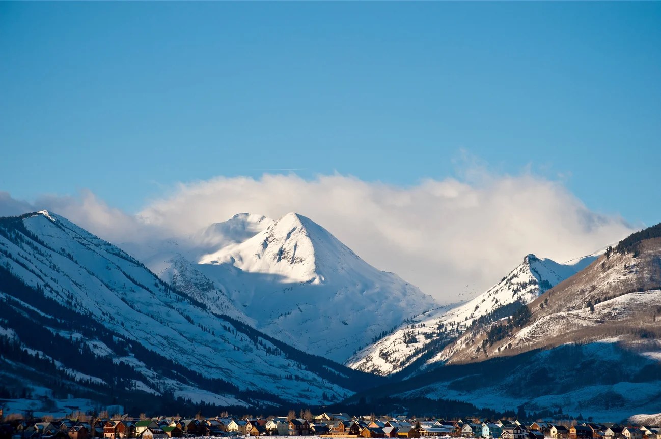 crested butte mountains snow capped