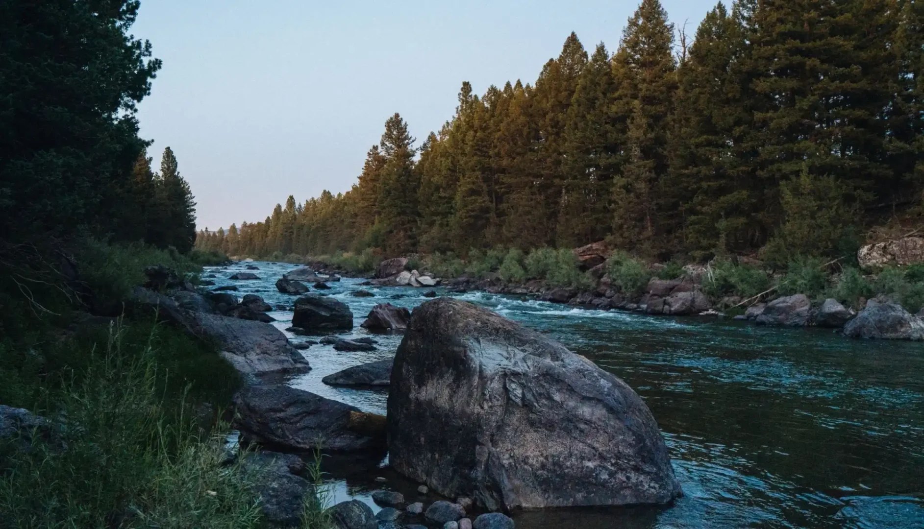 River  1885x1080