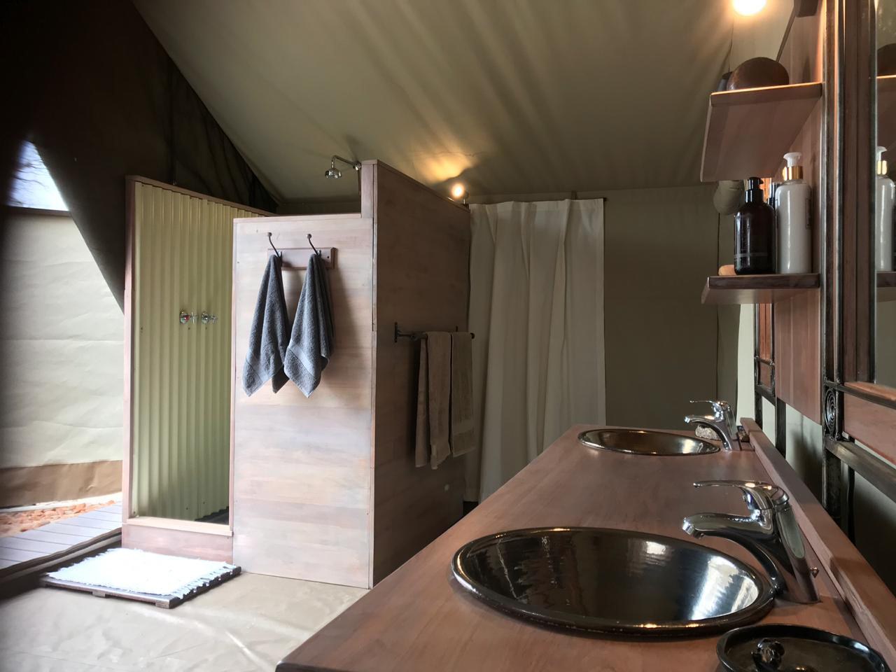 Ingwe Pan Camp, Mana Pools