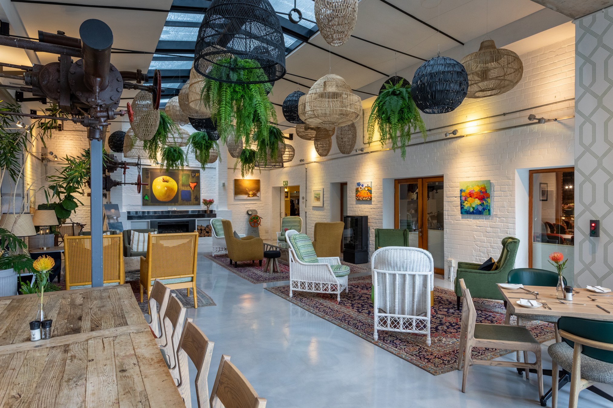 Turbine MvR Dining Island Cafe 001
