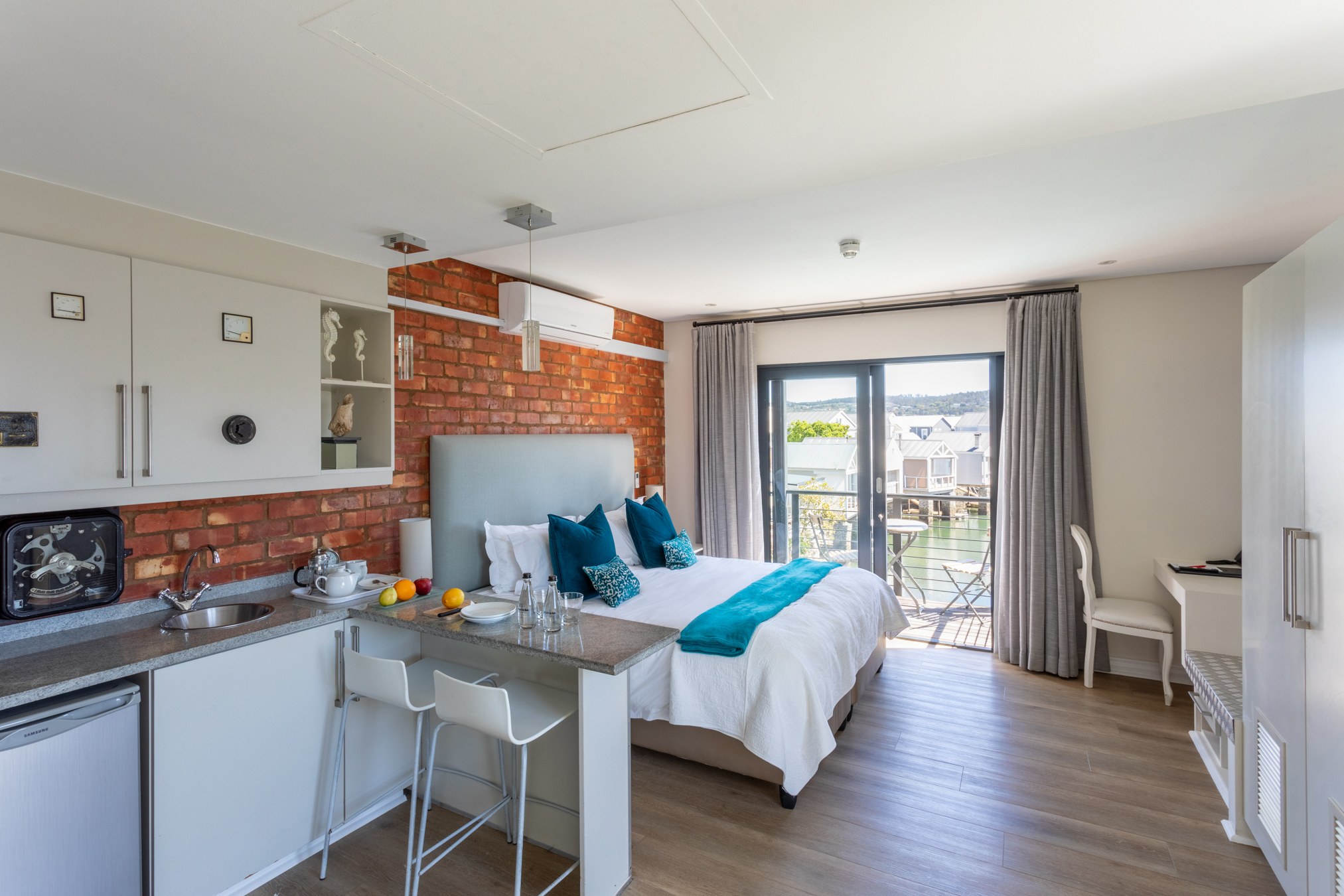 Turbine MvR Rooms Luxury 101 001