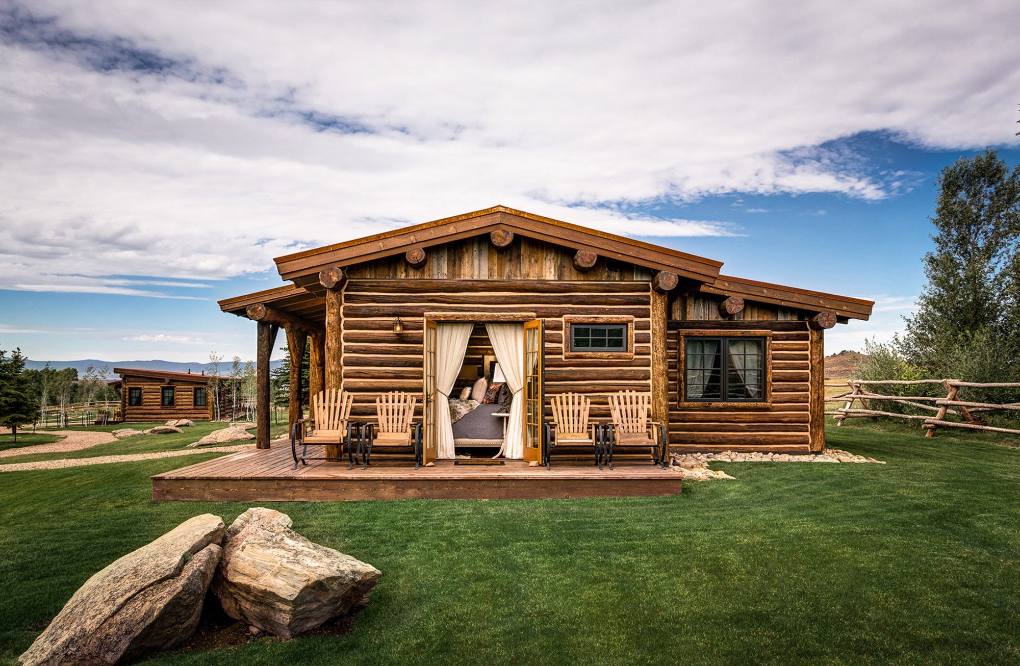 Magee Cabin Exterior TZ DanHam 1