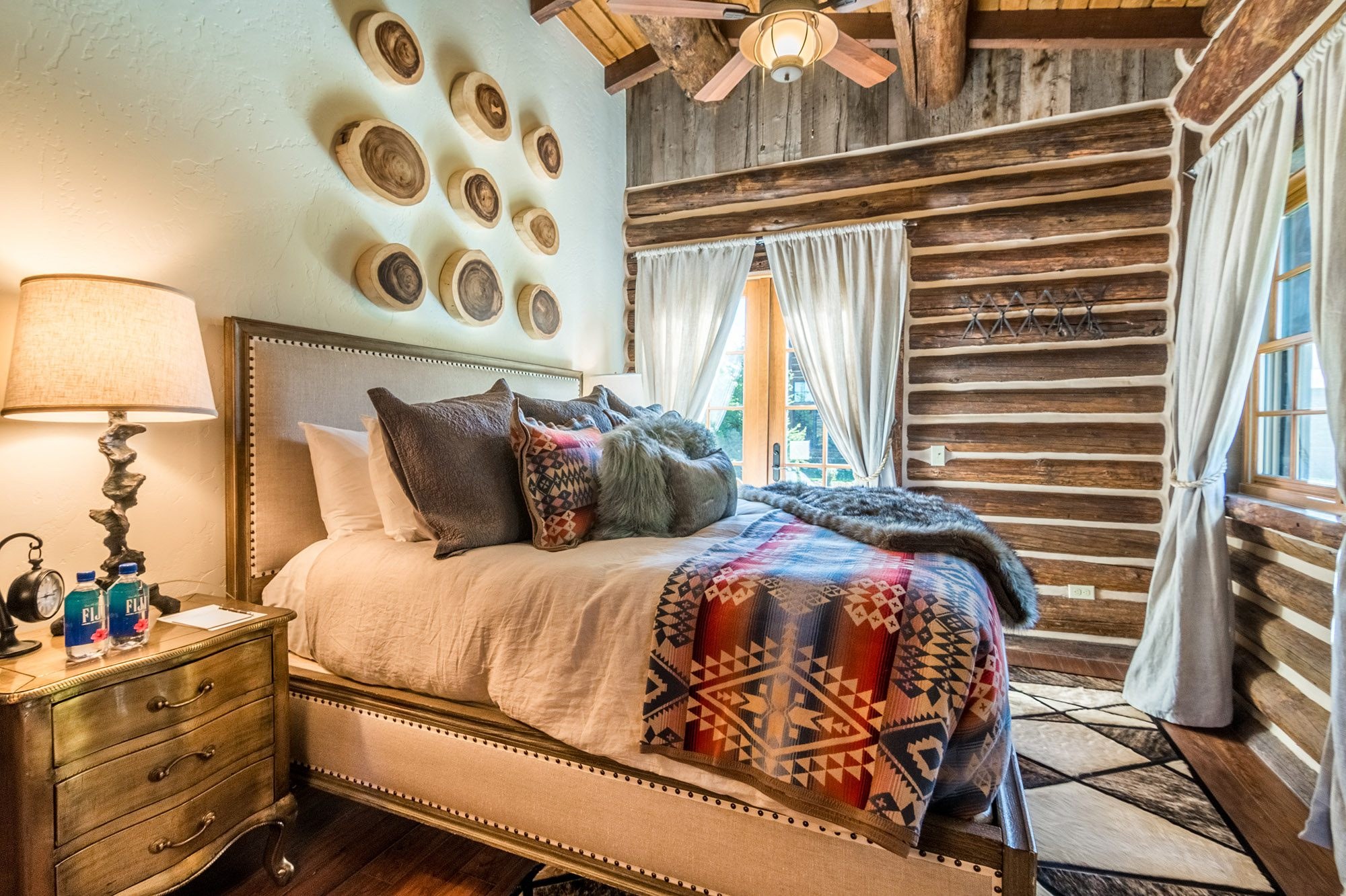 TZ Deluxe Cabin Residence Interior Bed 1